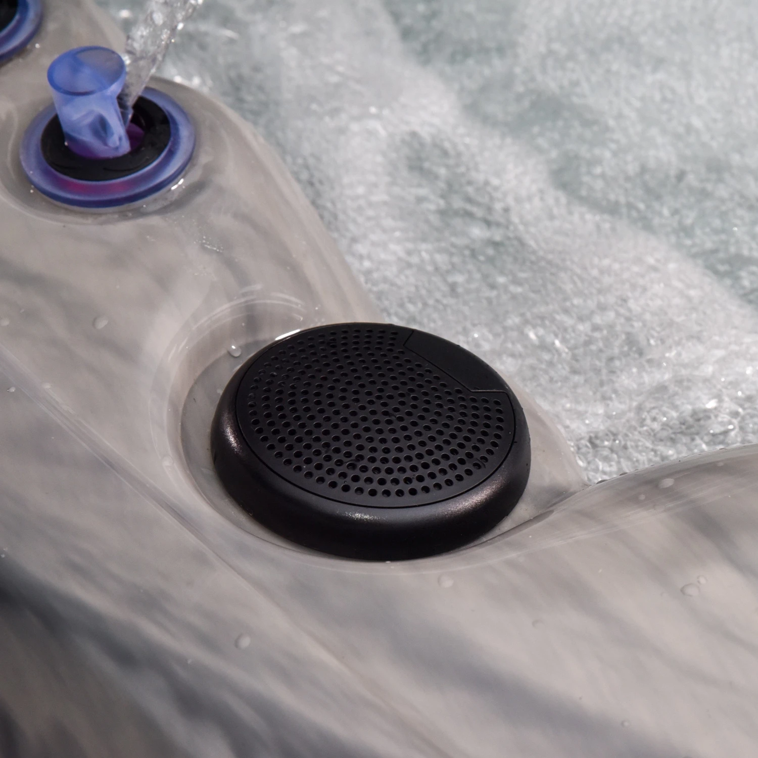 Outdoor Barcelona - 5 Person Hot Tub With 2 Loungers 10 Outdoor Barcelona - 5 Person Hot Tub With 2 Loungers - Image 8