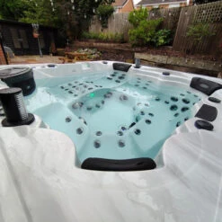Outdoor Infinity - 6 Person Hot Tub With 1 Lounger 36 Outdoor Infinity - 6 Person Hot Tub With 1 Lounger -Outdoor Living Hot Tubs InfinityHotTub 6