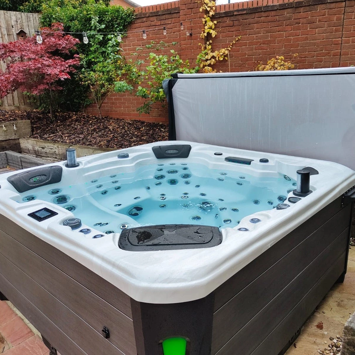 Outdoor Infinity - 6 Person Hot Tub With 1 Lounger 16 Outdoor Infinity - 6 Person Hot Tub With 1 Lounger - Image 14