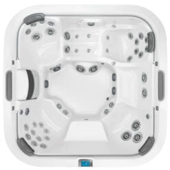 Jacuzzi® J575IP™ - 5-6 Person Hot Tub With 1 Lounger