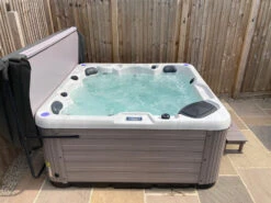 Outdoor Haze - 6 Person Hot Tub With 1 Lounger -Outdoor Living Hot Tubs OutdoorHaze