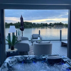 Outdoor Haze - 6 Person Hot Tub With 1 Lounger -Outdoor Living Hot Tubs OutdoorHaze VelariumGazebo8Square