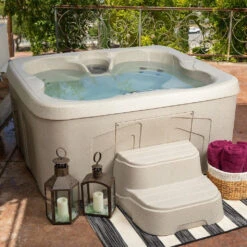 Outdoor Malibu - 4 Person Hot Tub -Outdoor Living Hot Tubs OutdoorMalibu Lifestyle 9