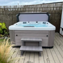 Outdoor Sun - 5 Person Hot Tub With 1 Lounger -Outdoor Living Hot Tubs OutdoorSunPLATGREY Customer BankSquare