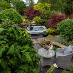 Outdoor Santorini - 5 Person Hot Tub With 1 Lounger -Outdoor Living Hot Tubs SantoriniOdyssey LifestyleftReena 1square