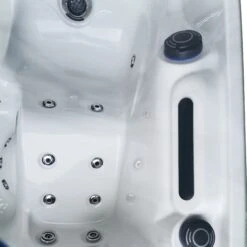 Outdoor Santorini - 5 Person Hot Tub With 1 Lounger -Outdoor Living Hot Tubs Santoriniheadcloseup5