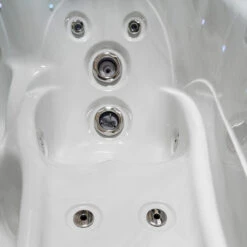 Sun & Soul™ 600™ - 6 Person Hot Tub With 1 Lounger -Outdoor Living Hot Tubs Sun Soul600HotTub6