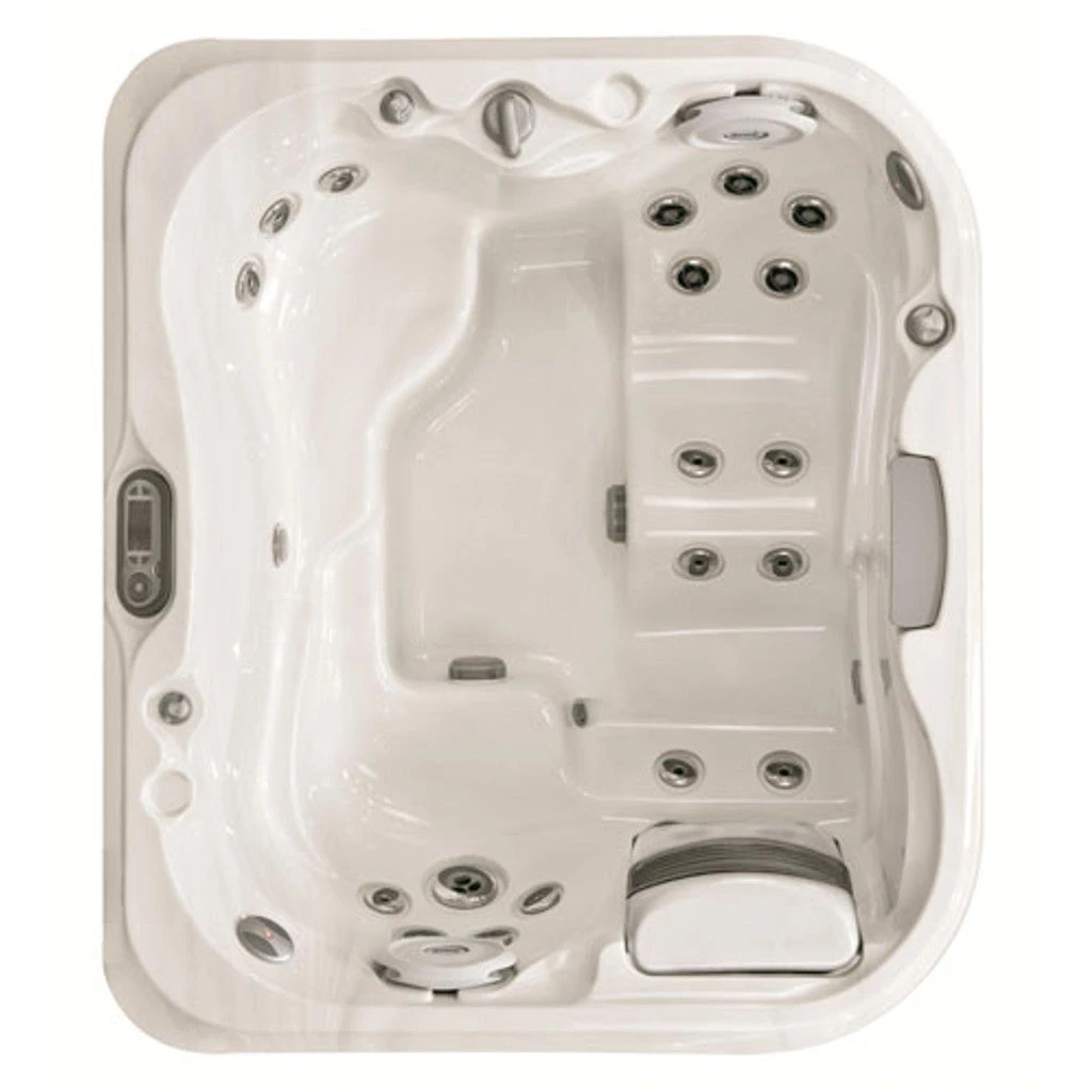 Jacuzzi® J415™ ProLast™ Hot Tub Winter Cover 3 Jacuzzi® J415™ ProLast™ Hot Tub Winter Cover