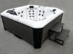 Outdoor Santorini - 5 Person Hot Tub With 1 Lounger -Outdoor Living Hot Tubs p 4a36fa27 2b20 498a 8d2b f76f3d268d27