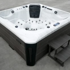 Outdoor Companion - 5 Person Hot Tub With 2 Loungers -Outdoor Living Hot Tubs p 96c86306 686f 4ece 8780 516e4b0f5bd7